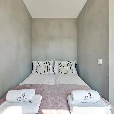 Апарт-отель Lion Apartments - Villa Smolna 1