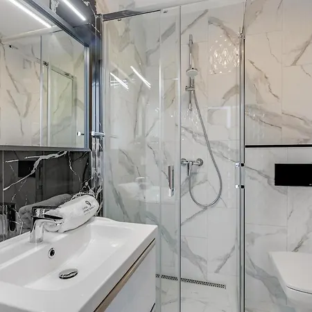Lion Apartments - Villa Smolna 1 Сопот