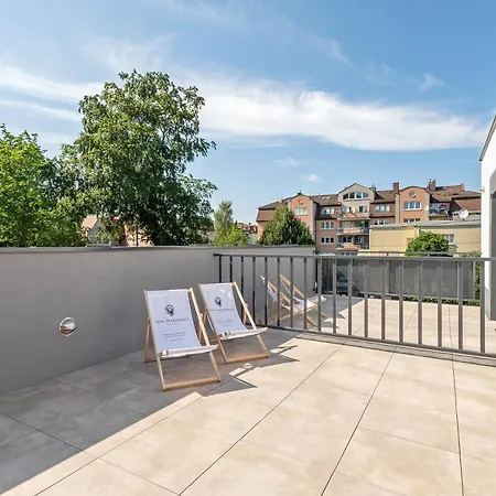 Lion Apartments - Villa Smolna 1