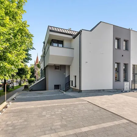 Lion Apartments - Villa Smolna 1 Апарт-отель *